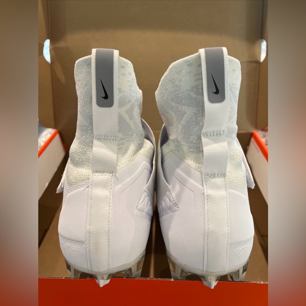 Size 14 Nike Alpha Menace Elite 2 Flyknit White Football Cleats AO3374-101 - Picture 5 of 7
